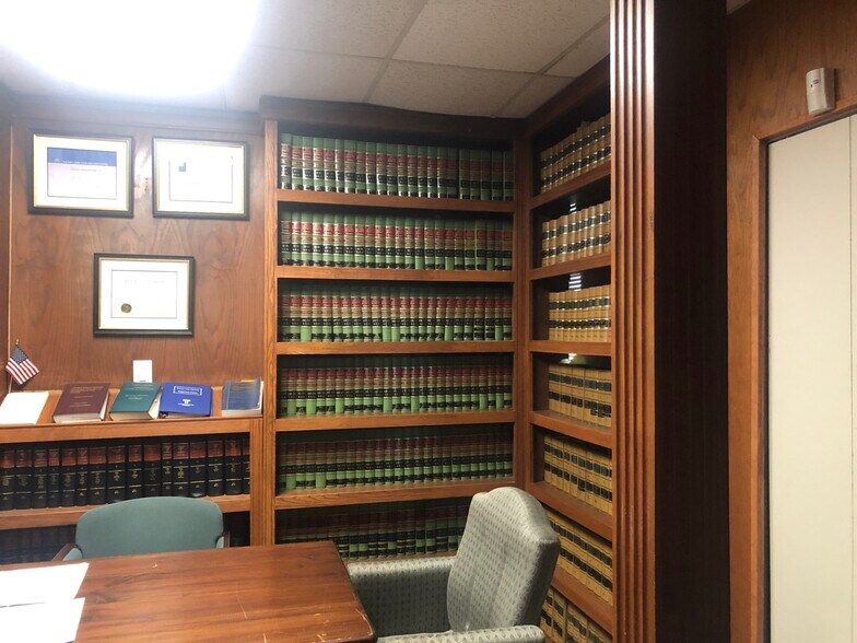 More Photos Of 1126 Ponce De Leon Ave, Atlanta Office For Sale