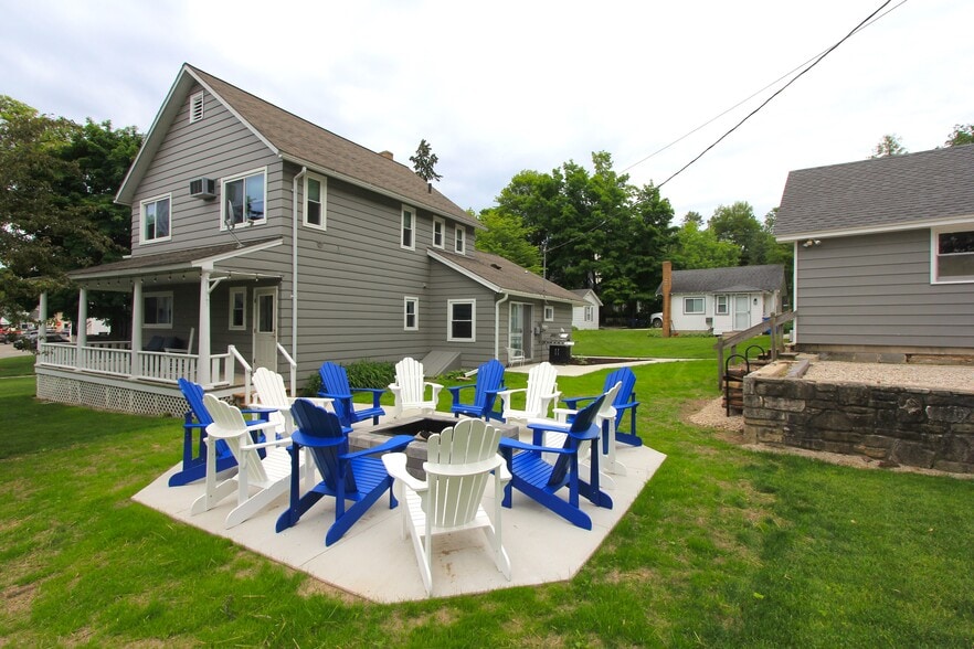 More Photos Of 2375 Maple Dr, Sister Bay Multifamily For Sale