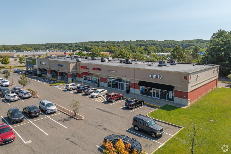 More Photos Of 950 Wolcott St, Waterbury Unknown For Sale