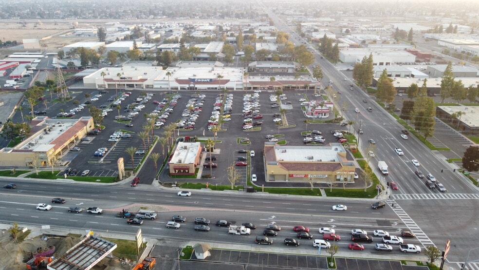 More Photos Of 4751 White Ln, Bakersfield Freestanding For Sale