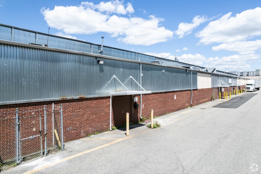 More Photos Of 86-110 Orchard St, Hackensack Warehouse For Lease