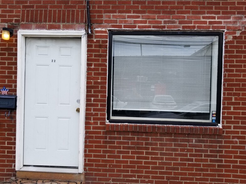 More Photos Of 22 Van Buren Ave, Floral Park Warehouse For Lease