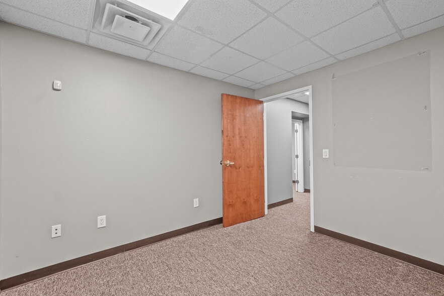 More Photos Of 495 Central Ave, Seekonk Medical For Lease