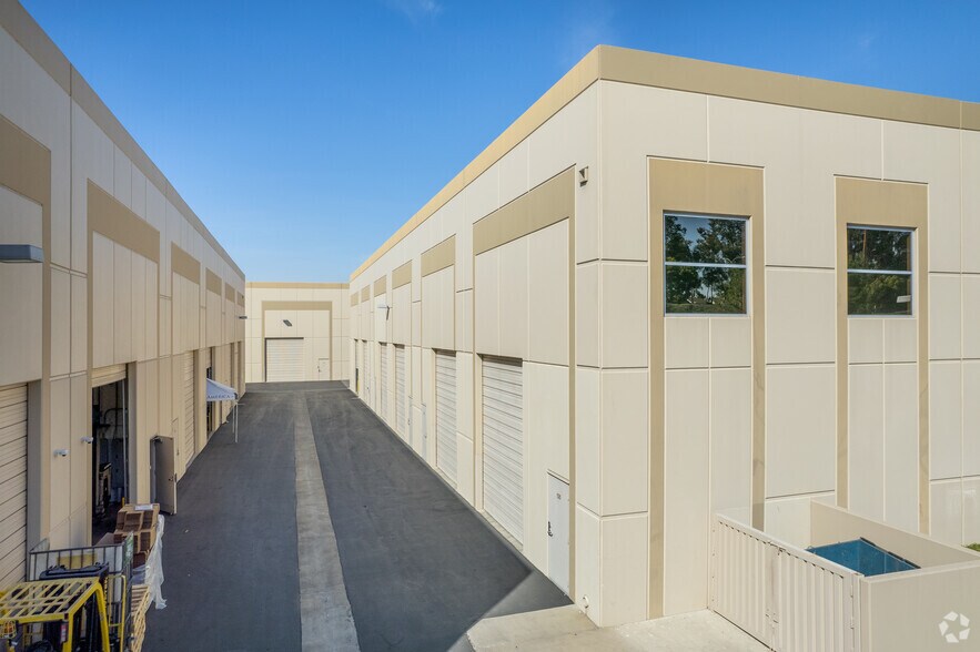 More Photos Of 8 Goodyear, Irvine Unknown For Lease