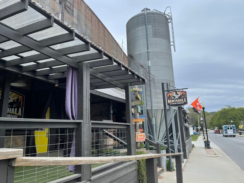 More Photos Of 61 Depot St, Bryson City Restaurant For Sale