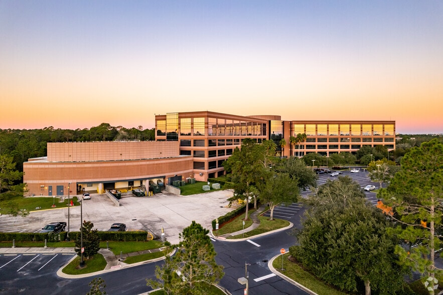 More Photos Of 2300 Discovery Dr, Orlando Office For Lease