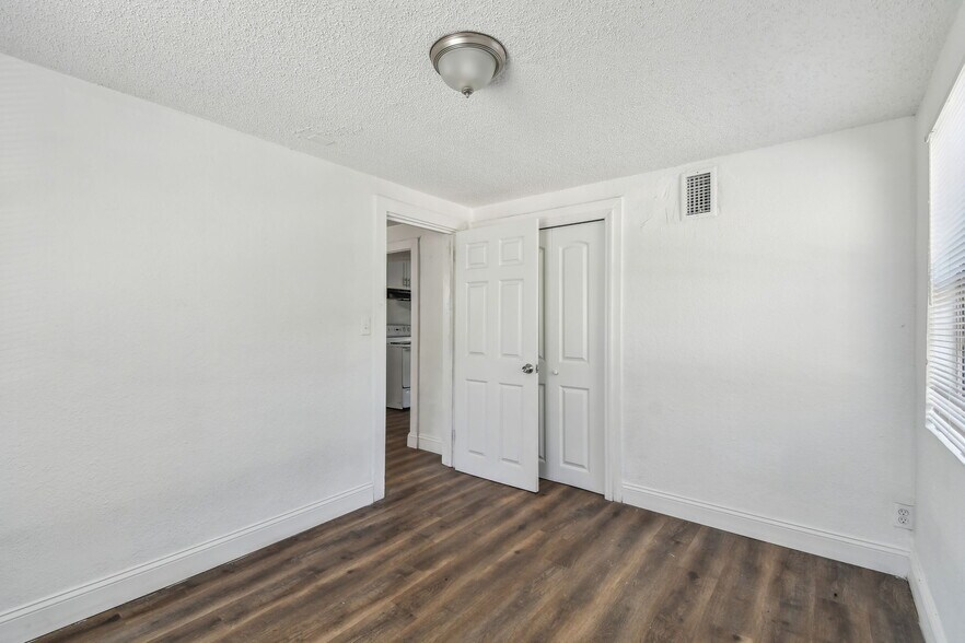 More Photos Of 1330-1334 Barnett St, Jacksonville Apartments For Sale