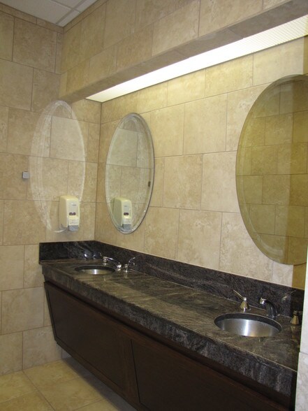 More Photos Of 801 E Plano Pky, Plano Office For Lease