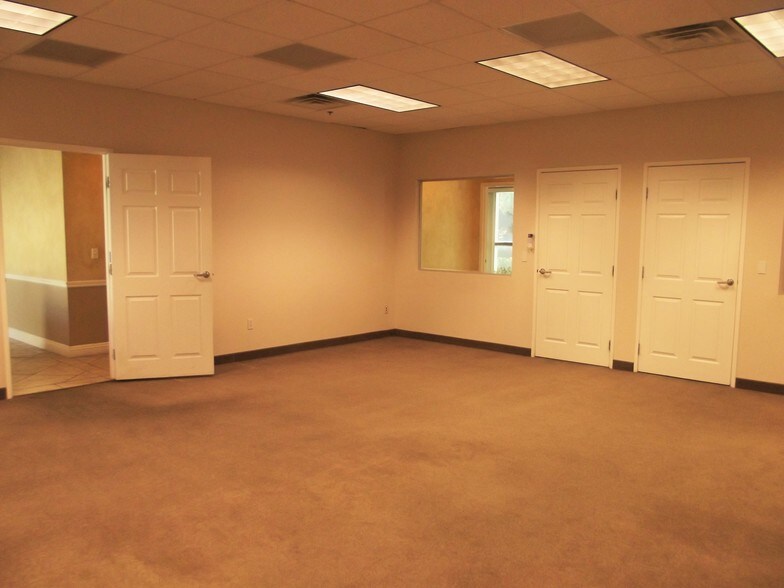 More Photos Of 4270 S Decatur Blvd, Las Vegas Medical For Lease
