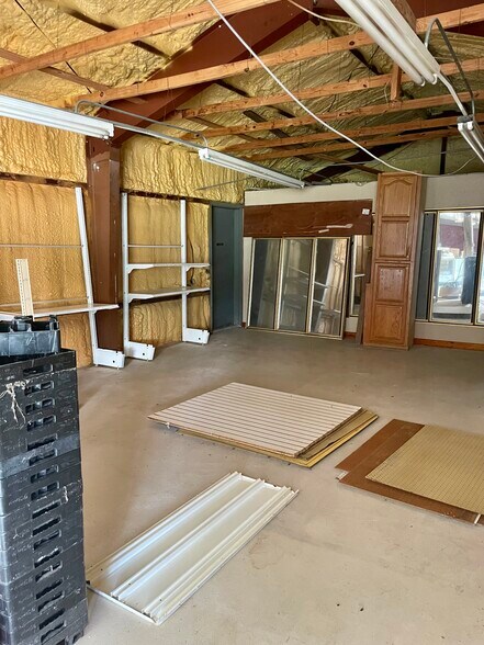 More Photos Of 309 Calcasieu Ave, Lake Arthur General Retail For Sale