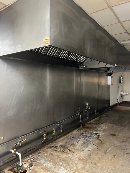 More Photos Of 8138 S Lewis Ave, Tulsa Unknown For Sale