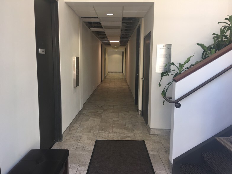 More Photos Of 468 Pennsfield Pl, Thousand Oaks Office For Sale