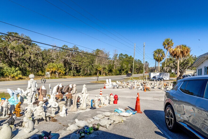 More Photos Of 1300 Ponce De Leon Blvd, Brooksville Warehouse For Sale