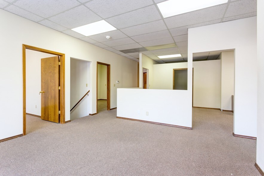 More Photos Of 100 N Fruitland St, Kennewick Office For Lease