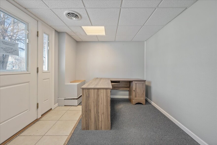 More Photos Of 1919 Morrie Ave, Cheyenne Office For Sale