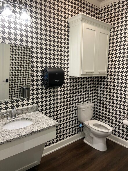 More Photos Of 16328 Muirfield Pl, Edmond Office For Lease