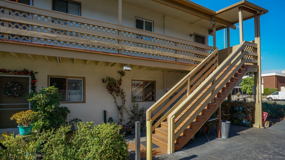 More Photos Of , Glendale Multifamily For Sale