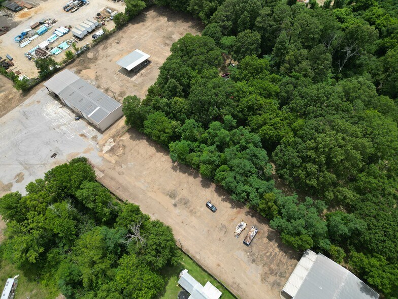More Photos Of 5129 S McRaven Rd, Jackson Showroom For Sale