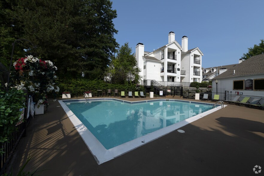 More Photos Of 100 Elena St, Cranston Apartments For Sale
