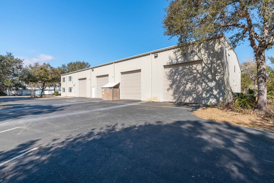 More Photos Of 3 East Tower Circle, Ormond Beach Warehouse For Sale