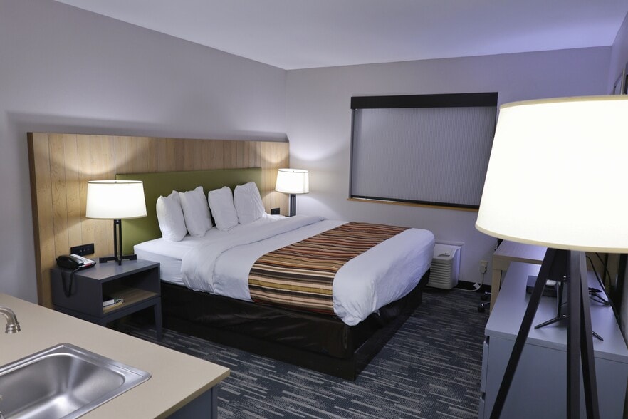 More Photos Of 737 Avon Rd, Sparta Hotel For Sale