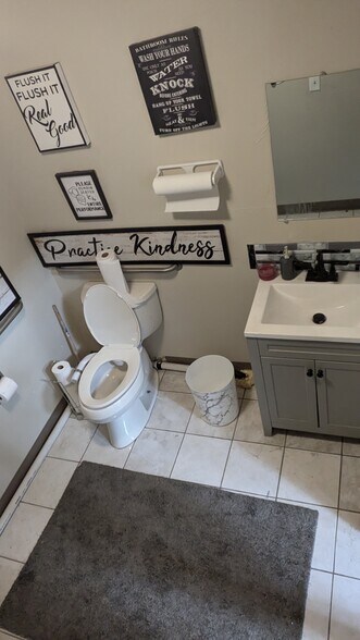 More Photos Of 2200 Chambers Rd, Aurora Warehouse For Lease