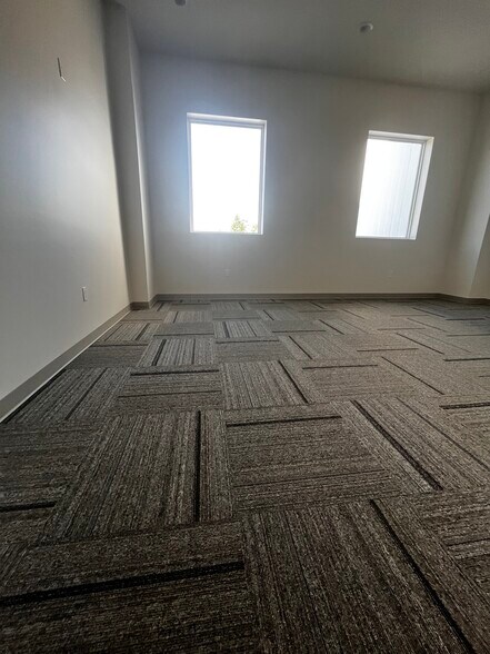 More Photos Of 520 J F Smith Ave, Slidell Distribution For Sale