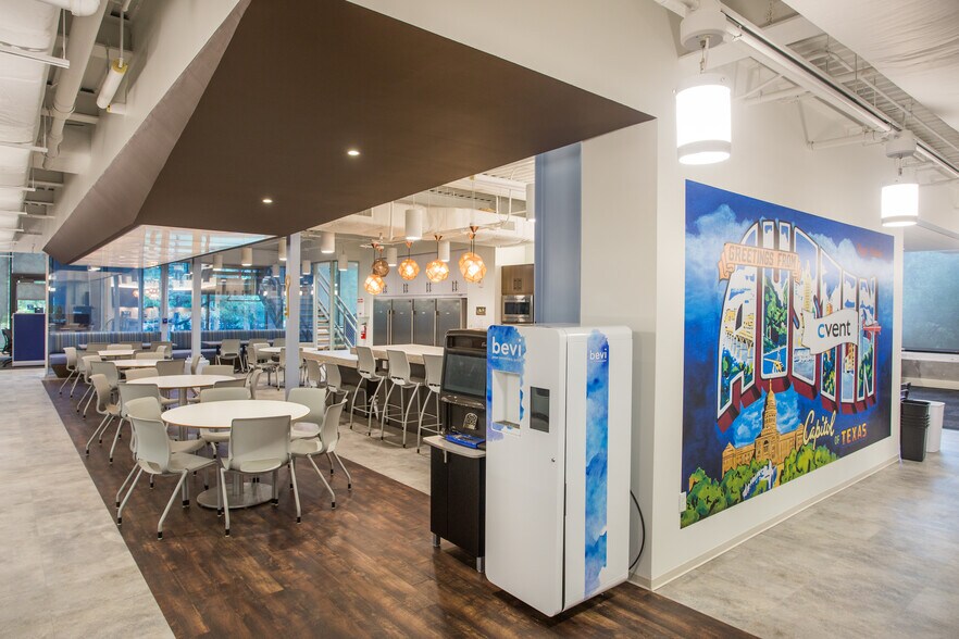 More Photos Of 4001 W Parmer Ln, Austin Office For Lease