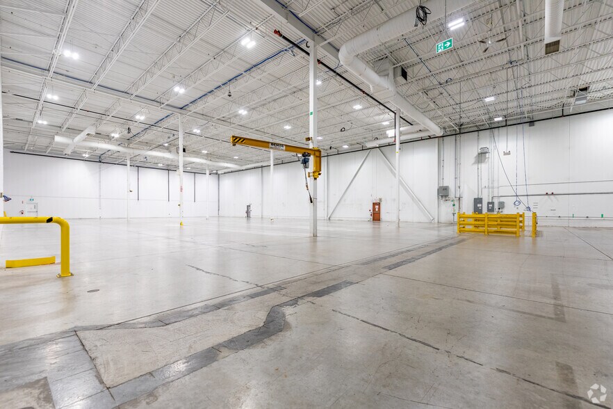 More Photos Of 3450 Harvester Rd, Burlington Light Manufacturing For Lease