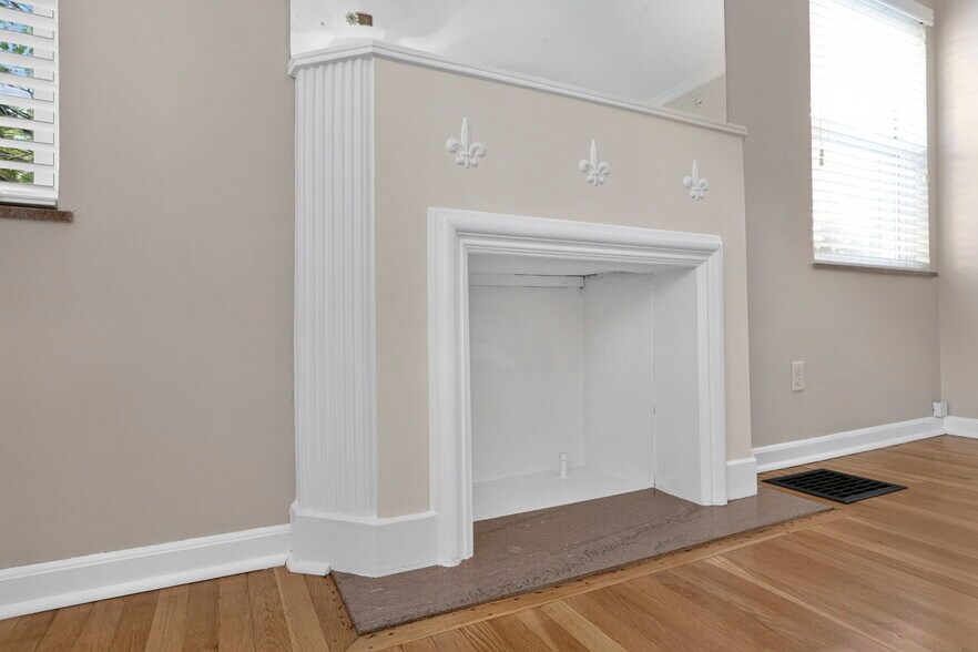 More Photos Of 802 Kenwick Rd, Columbus Apartments For Sale