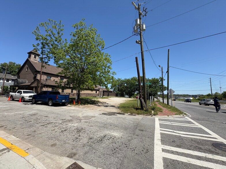 More Photos Of 642 E President St, Savannah Land For Sale