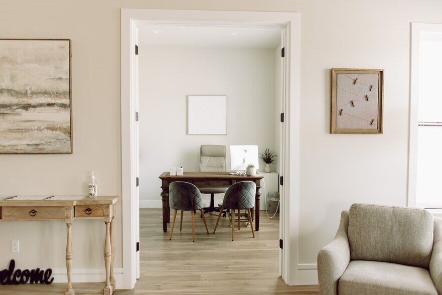 More Photos Of 8736 E Joshua Tree Ln, Scottsdale Assisted Living For Sale