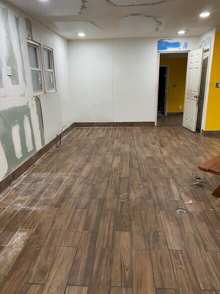 More Photos Of 6154 Michigan Rd, Indianapolis Office For Lease