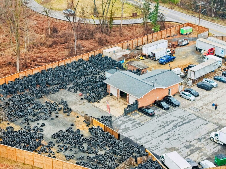 More Photos Of 5230 Washington Blvd, Halethorpe Auto Dealership For Lease