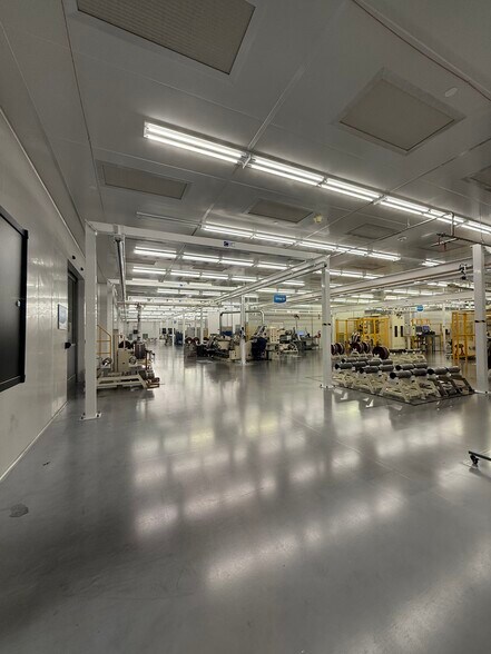 More Photos Of 2700 S Saginaw Rd, Midland Manufacturing For Sale