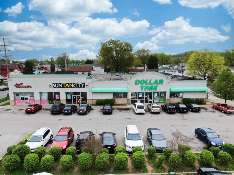 More Photos Of 2957 5th Ave, Huntington Freestanding For Sale