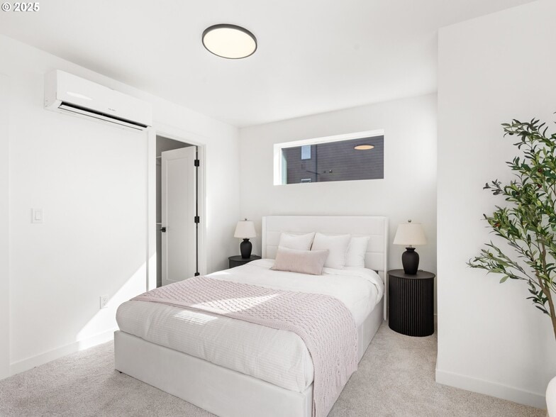 More Photos Of 1911 Broadway St, Vancouver Apartments For Sale