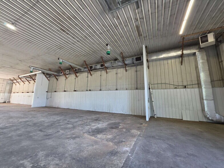 More Photos Of N12757 Rindahl Valley Rd, Osseo Warehouse For Lease