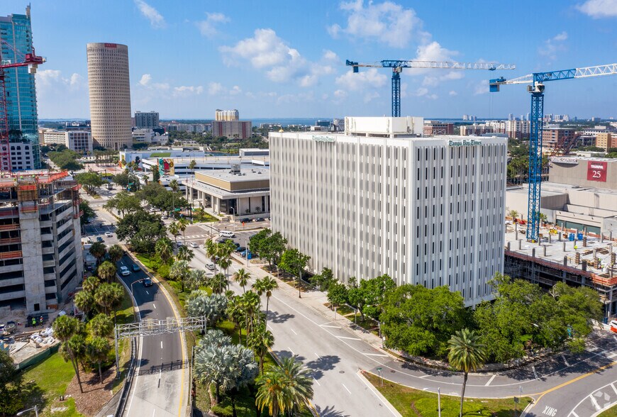 More Photos Of 1000 N Ashley Dr, Tampa Office For Lease