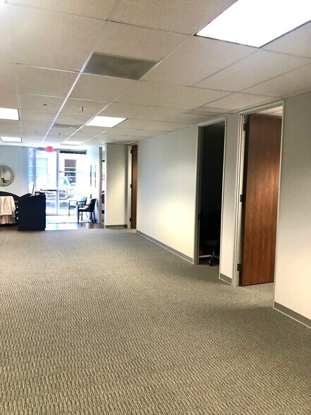 More Photos Of 6301 Campus Circle Dr E, Irving Loft Creative Space For Lease