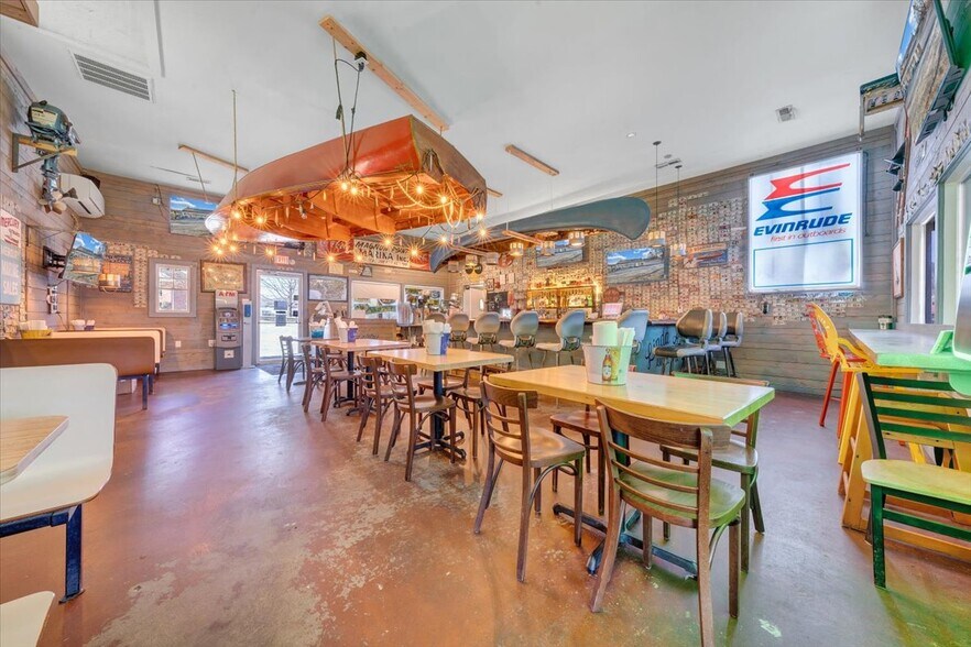 More Photos Of 2200 Old Salem School Rd, Union Hall Marina For Sale