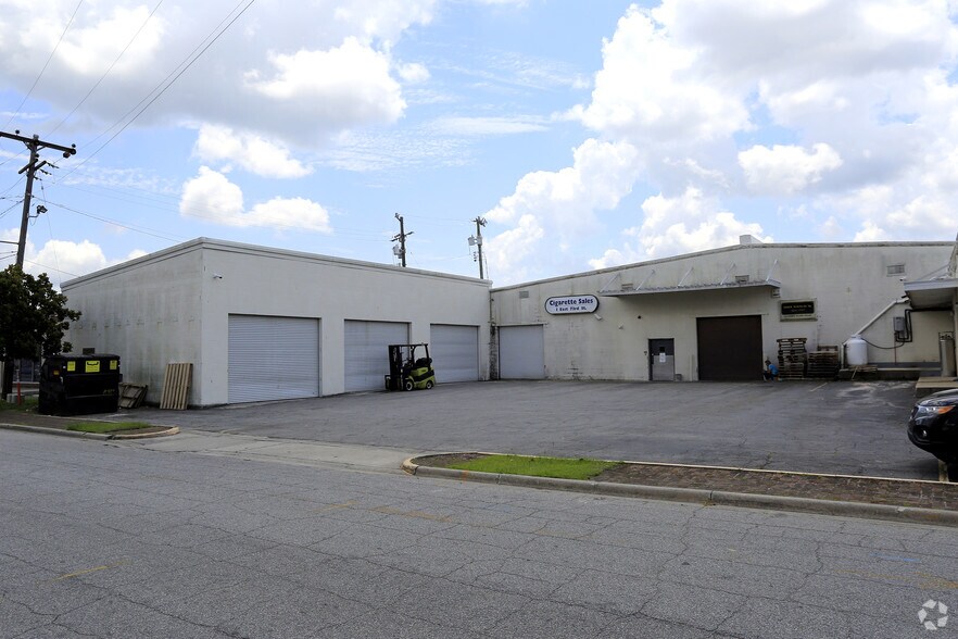 More Photos Of 5500 White Bluff Rd, Savannah Freestanding For Lease