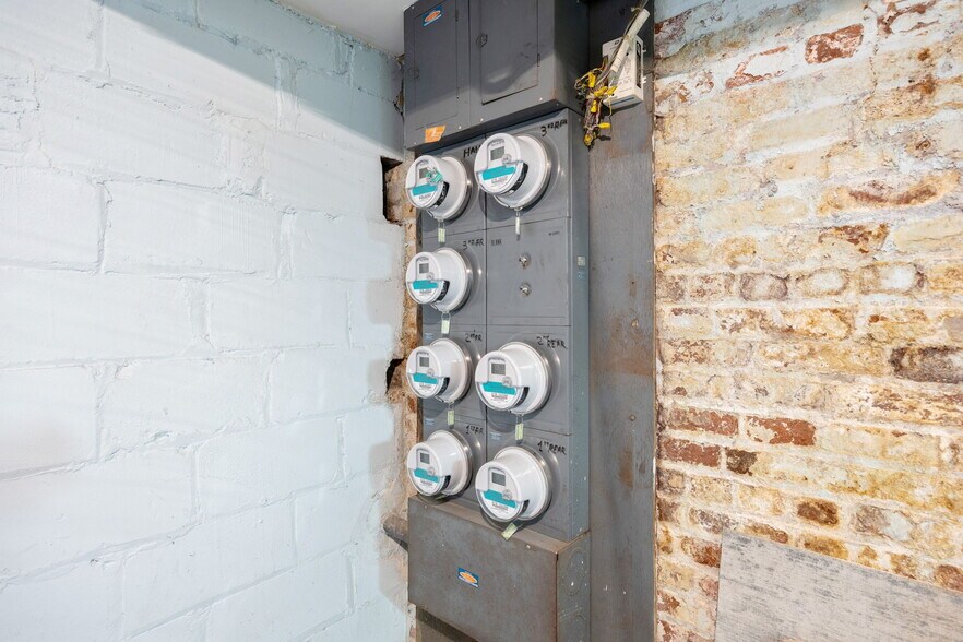 More Photos Of 4326 58th St, Woodside Apartments For Sale