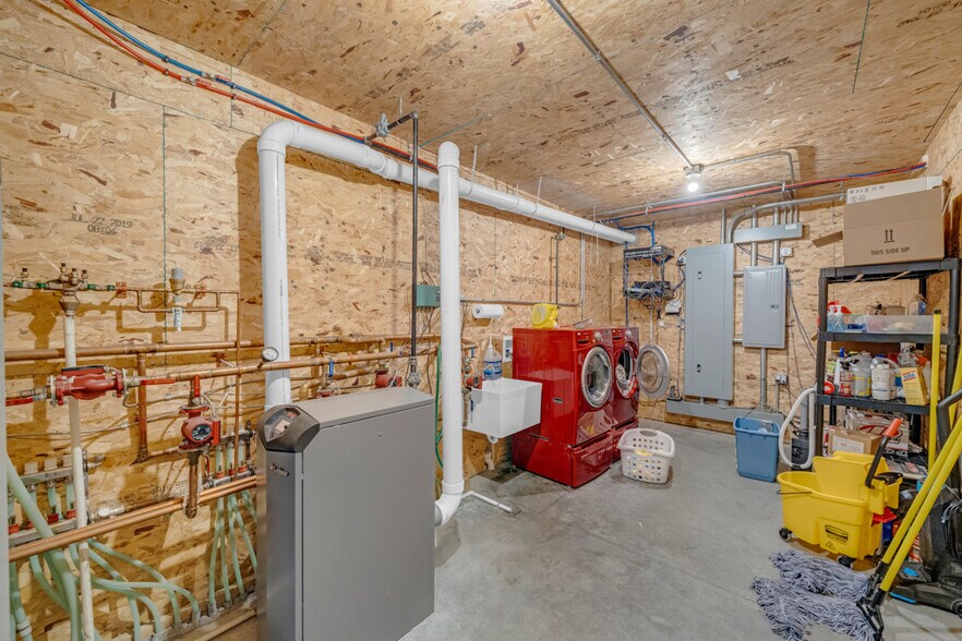 More Photos Of 2618 Eastgate Dr, Boone Industrial For Sale