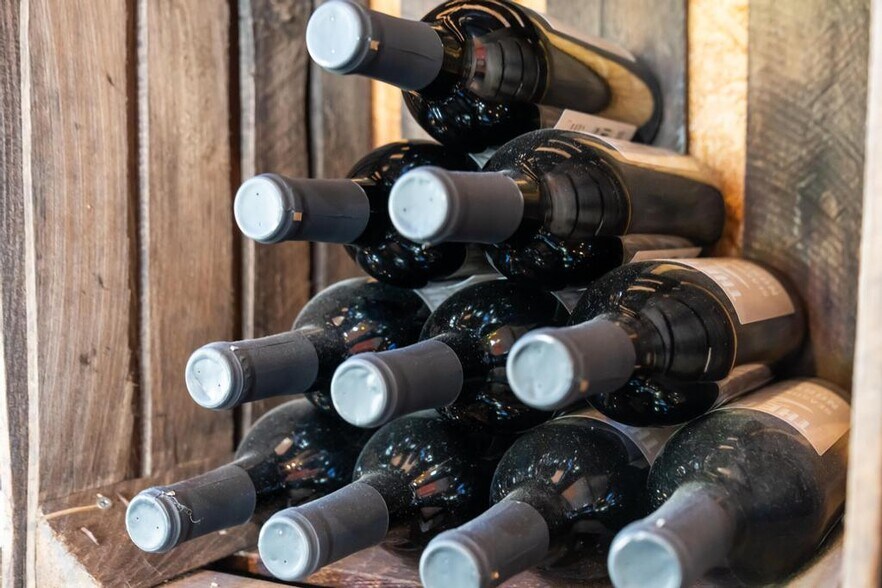 More Photos Of 9090 M-68, Alanson Storefront For Sale