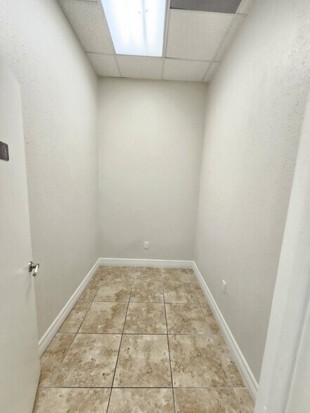 More Photos Of 4001 Spencer Hwy, Pasadena Unknown For Lease