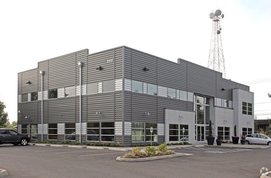 More Photos Of 2237 S 19th St, Tacoma Office For Sale