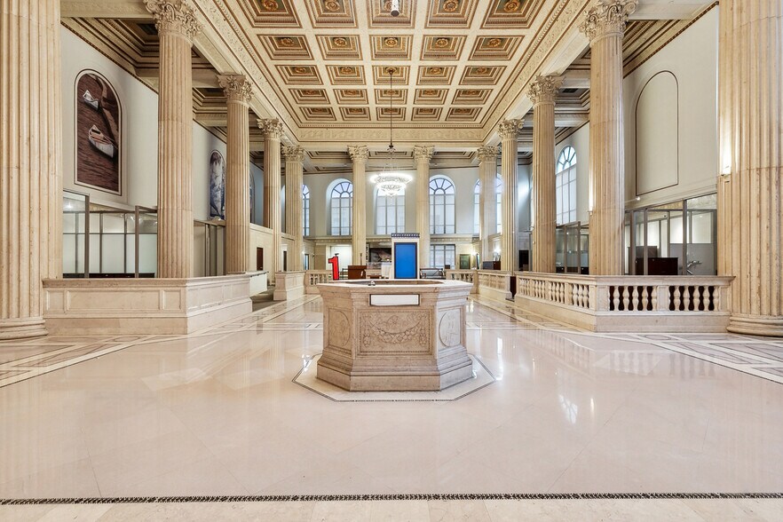 More Photos Of 812 Gravier St, New Orleans Apartments For Lease