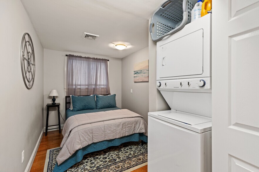 More Photos Of 5030 State Hwy, Eastham Freestanding For Sale