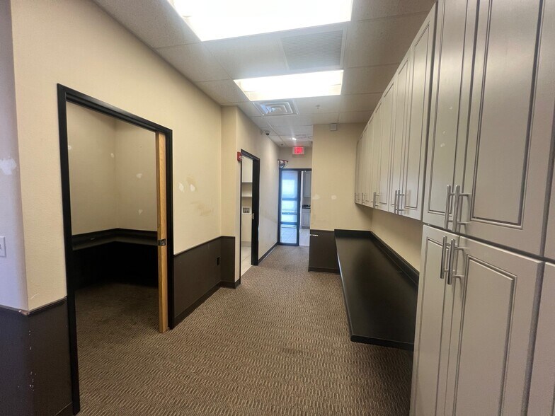 More Photos Of 10750 W McDowell Rd, Avondale Medical For Lease